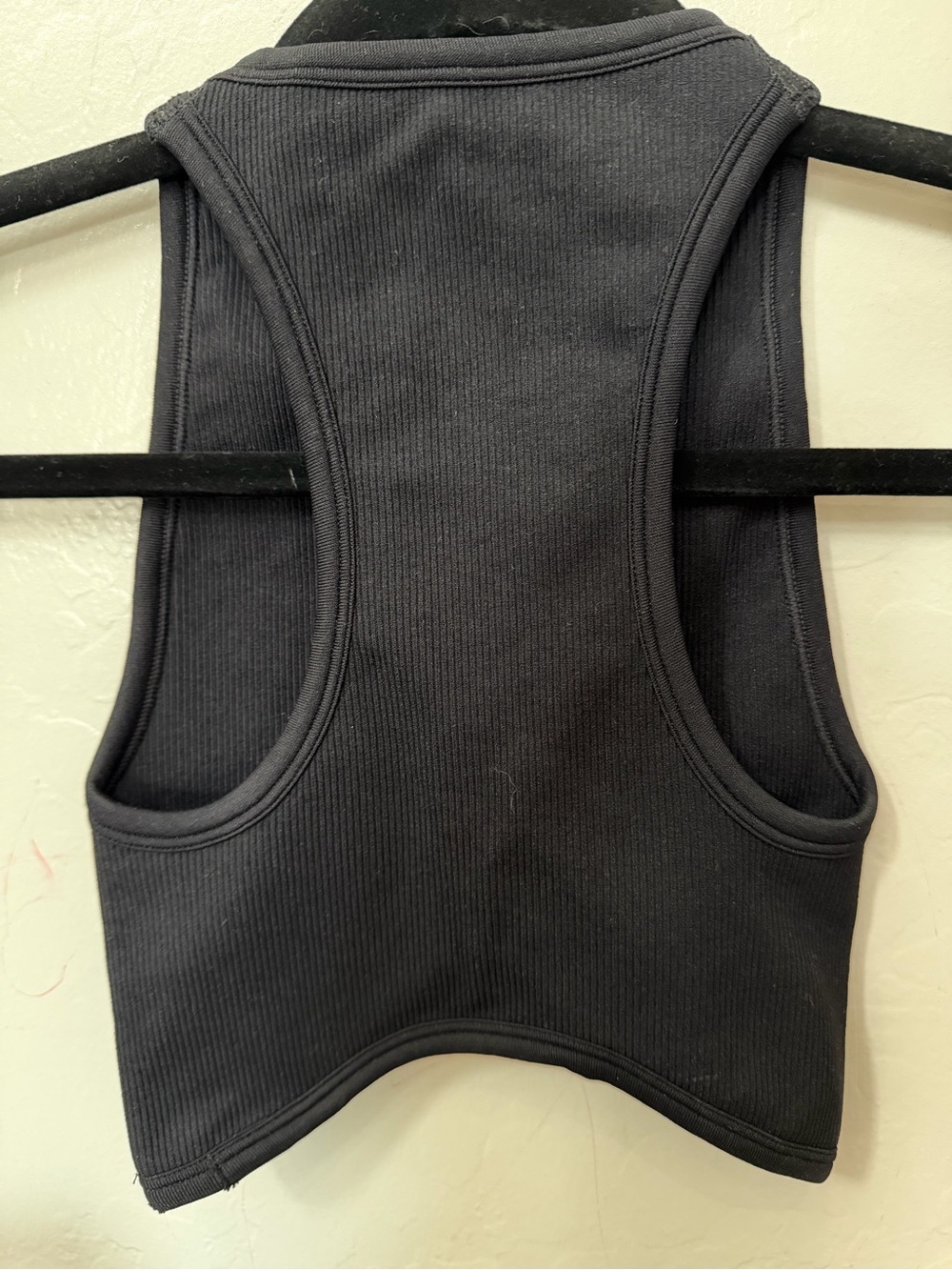 SET Active Black Ribbed Cropped Tank - Picture 2 of 3